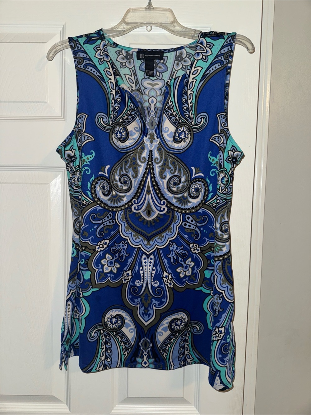 INC International Concepts Blue Paisley V-Neck Sleeveless Tank